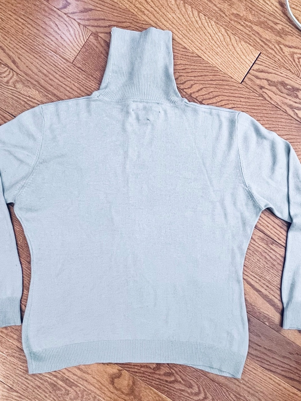 Carlisle Silk Cashmere Turtleneck Sweater size L • Light Blue Luxe Knit
